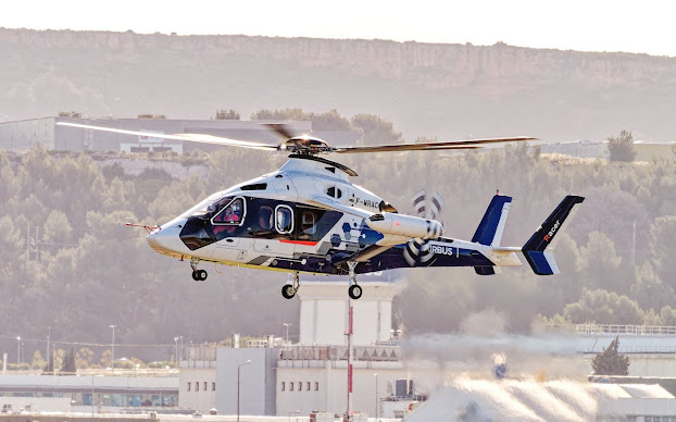 Aeronautique Le Racer d39Airbus Helicopters demarre sur les chapeaux de
